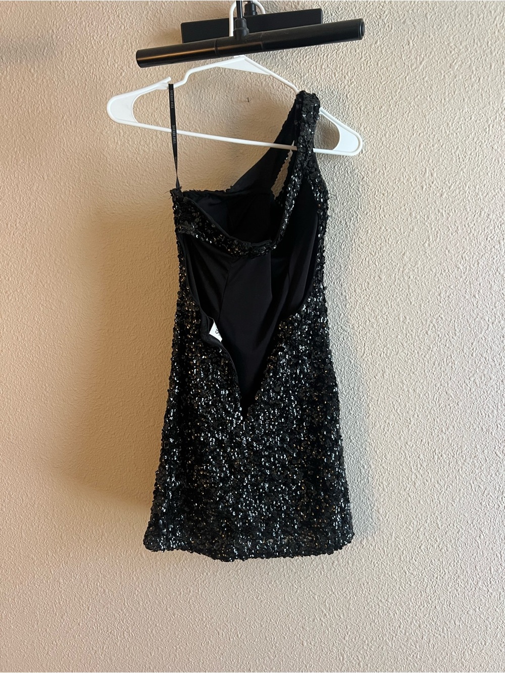 Sherri Hill Black One-Shoulder Sequin Mini Dress - Picture 5 of 5